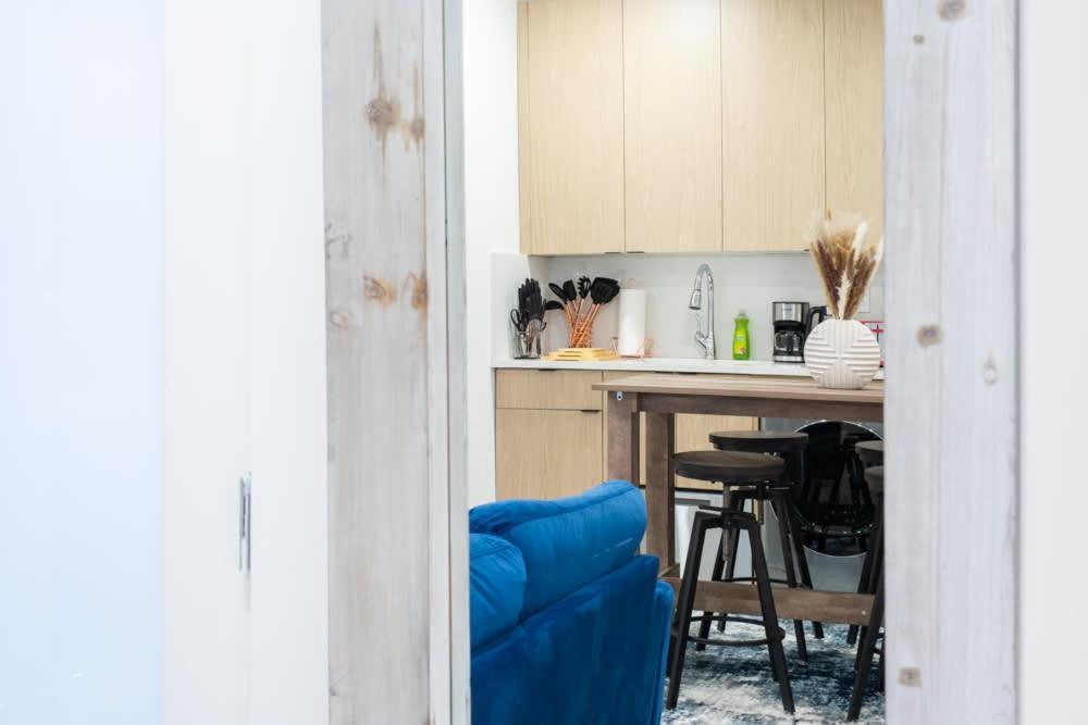 Pangsapuri 180-2 Brand New 2br 1bath East Village New York